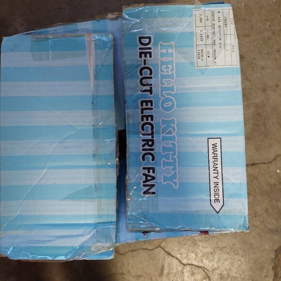 Vintage 1976 2005 Sanrio Hello Kitty Fan with Detachable Bow and Hat Sailor - Picture 5 of 5